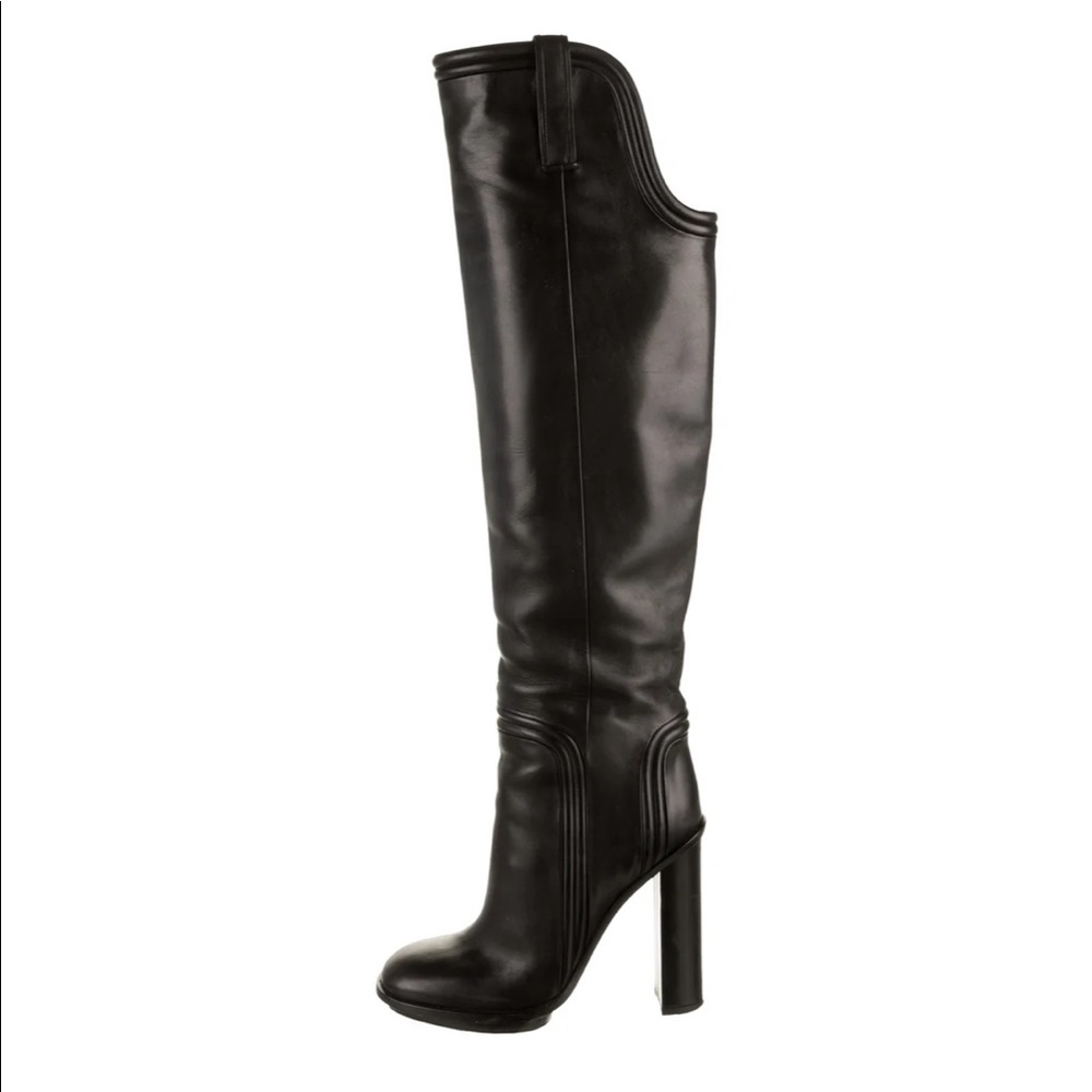 High knee Gucci boots